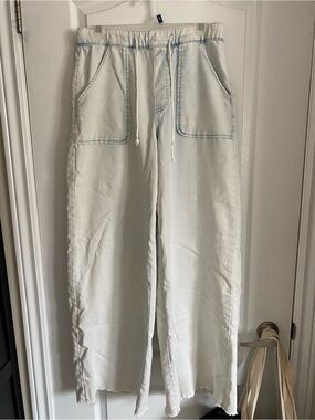 Light Wash Jean Pants